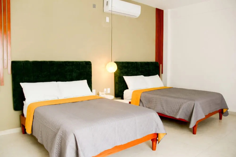 Acacia Hotel