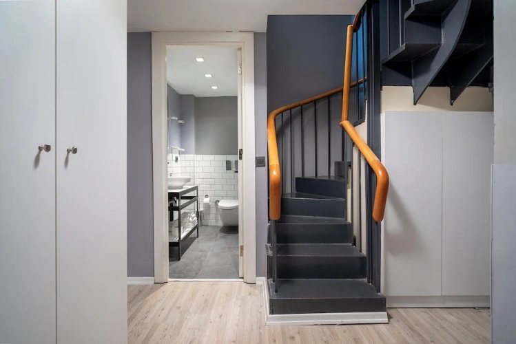 Standard Basement room