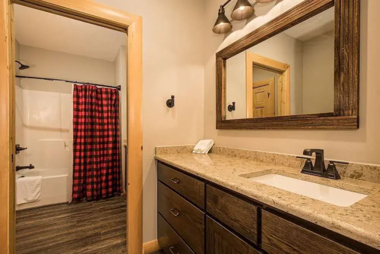 Mountain Crest Lodge by Taylor Made Deep Creek