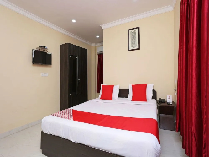 OYO 10982 Hotel Sai Prabha