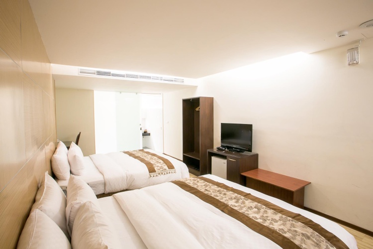 Standard Family room