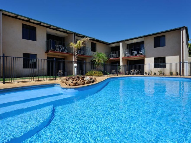 1 Bedroom Suite