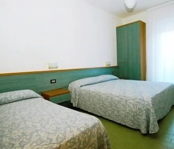 Standard Twin room with balcony