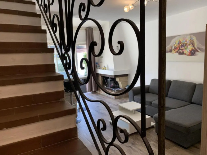 Apartement Maenat