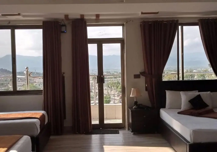 Deluxe Suite