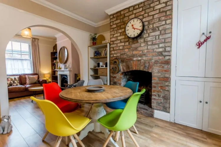 3 Bedrooms Cottage
