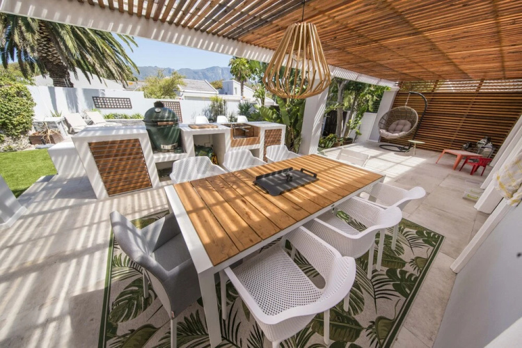 Three-bedroom-holiday-home! Living Area With Open-plan Kitchen. Big Veranda!
