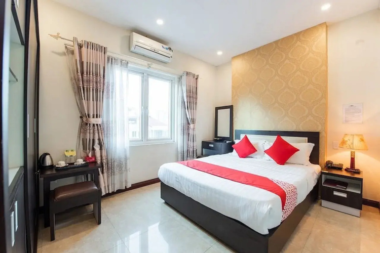 OYO 518 Chariot Hotel