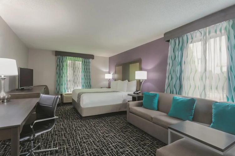 La Quinta Inn & Suites by Wyndham Covington