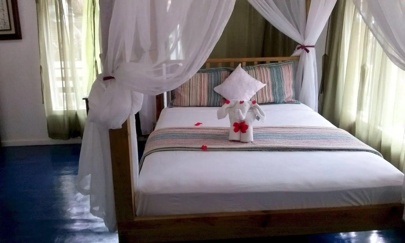 Las Palmas Beach Hotel