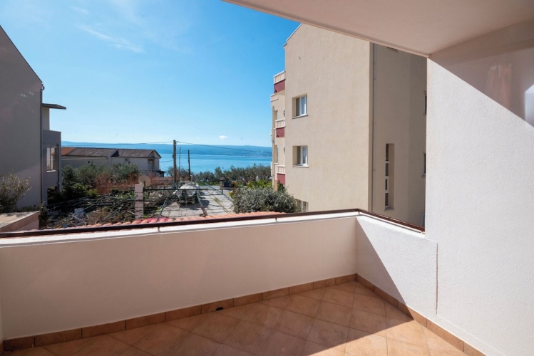 1 Bedroom Apartment with balcony and with view