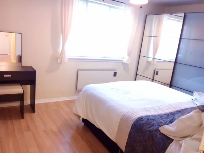 Edinburgh Palace Apartment