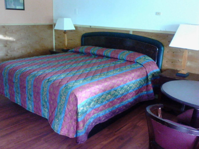 Hampton Motor Inn