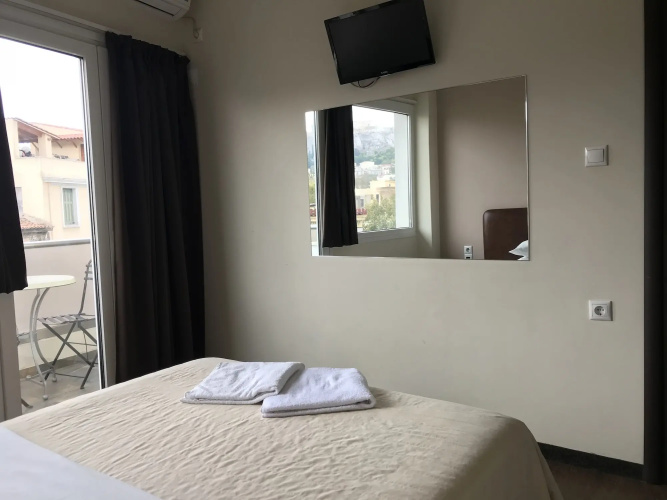 Pella Inn Hostel
