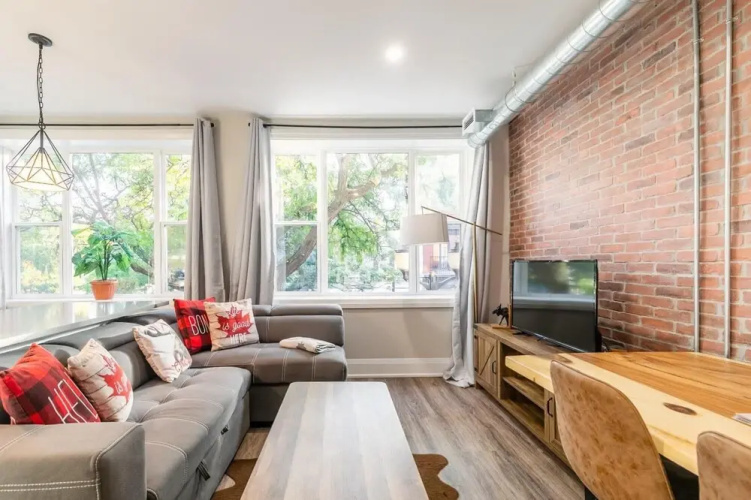 Canadian Style 2Br Loft