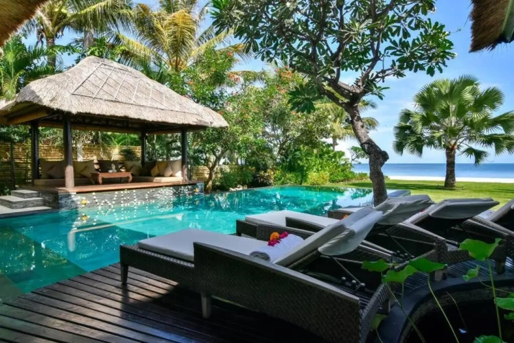 3 Bedrooms Villa