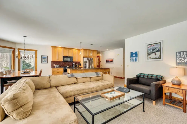 Ski-in Resort Family Condo w/ Deck at Jay Peak!