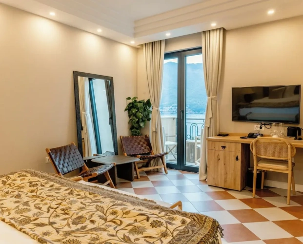 Deluxe Double room with balcony and with sea view