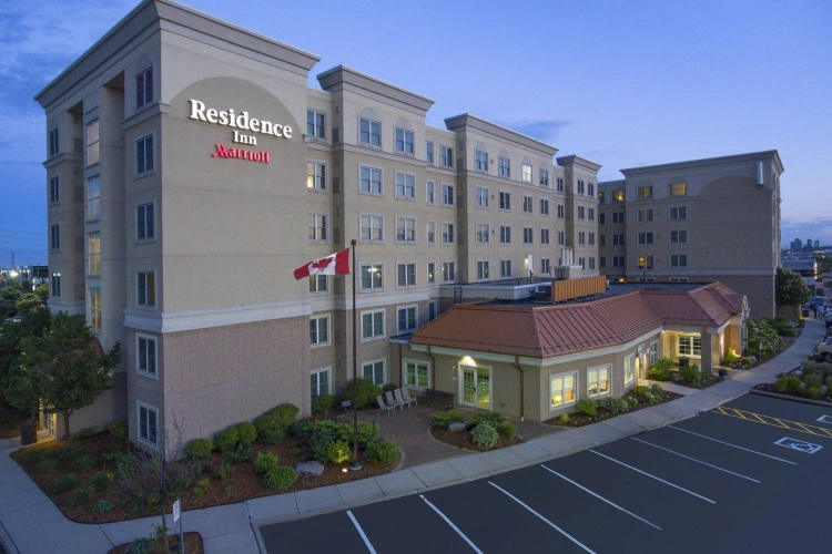 1 Bedroom Suite