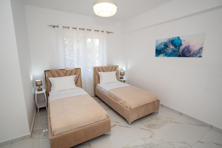 Deluxe Quadruple room with balcony