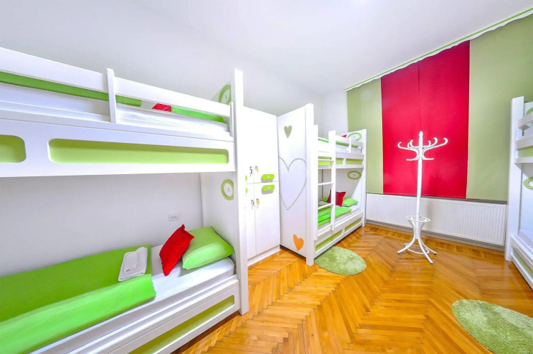 Hostel For Me