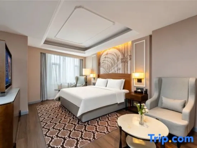 Luxury Suite