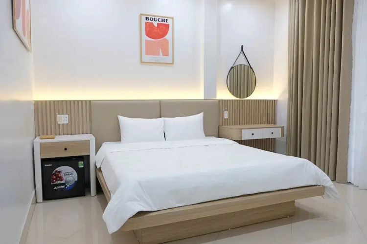 RAW Hostel - Tour & Motorbikes Rental