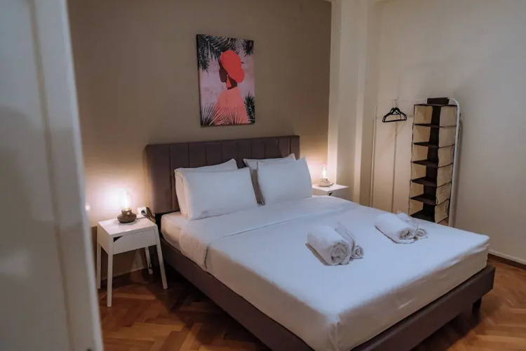 Plaka Apartment