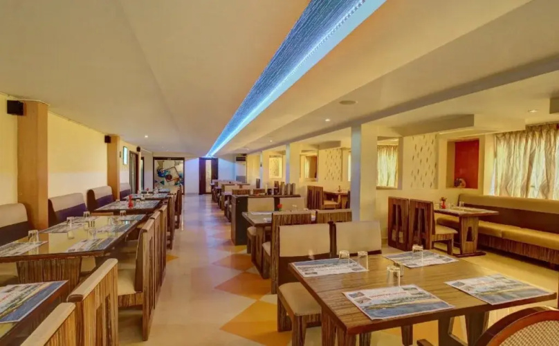 Shambhavi Hotels By OYO Rooms