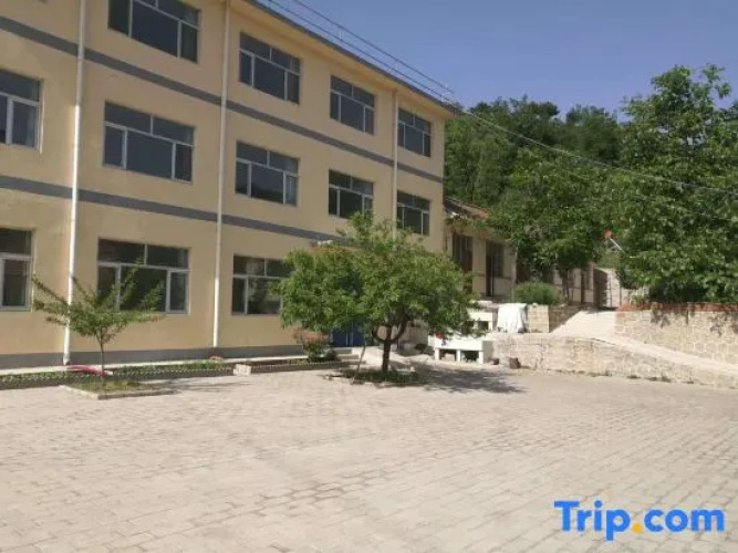 Yiyuan Xiuyuan Farm House