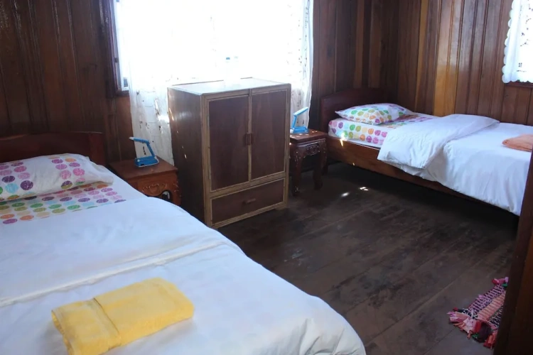 Classic Twin room with balcony and with mountain view
