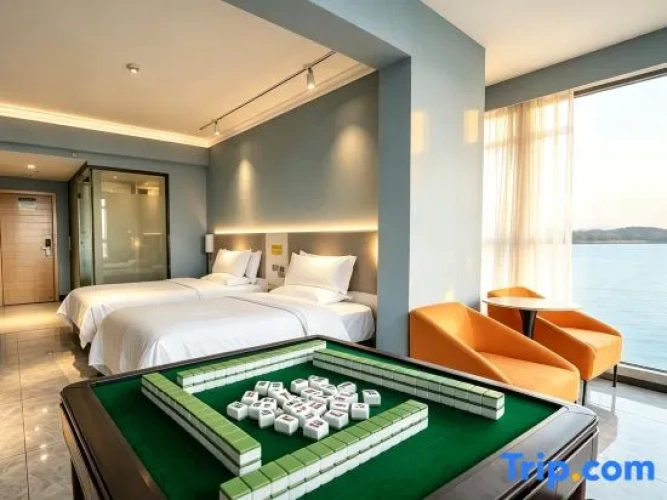 Standard Twin room with lake view
