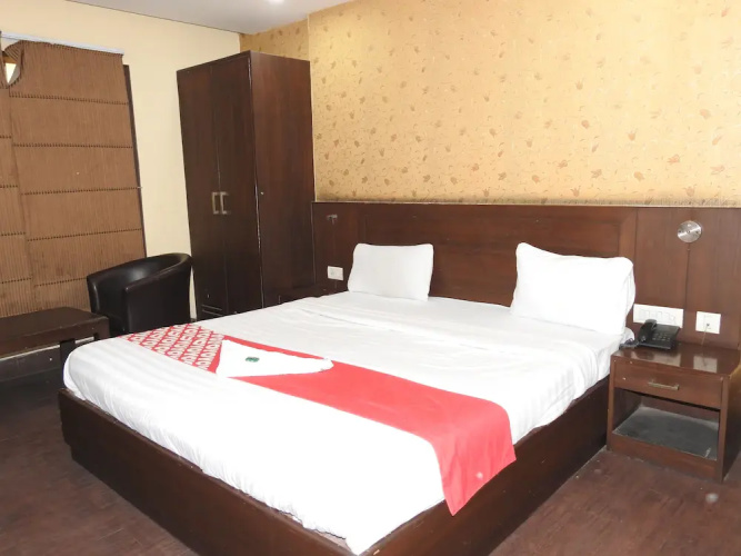 Hotel Dee Continental