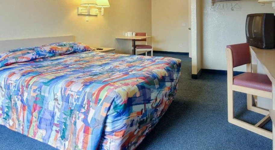 Motel 6 Palm Bay
