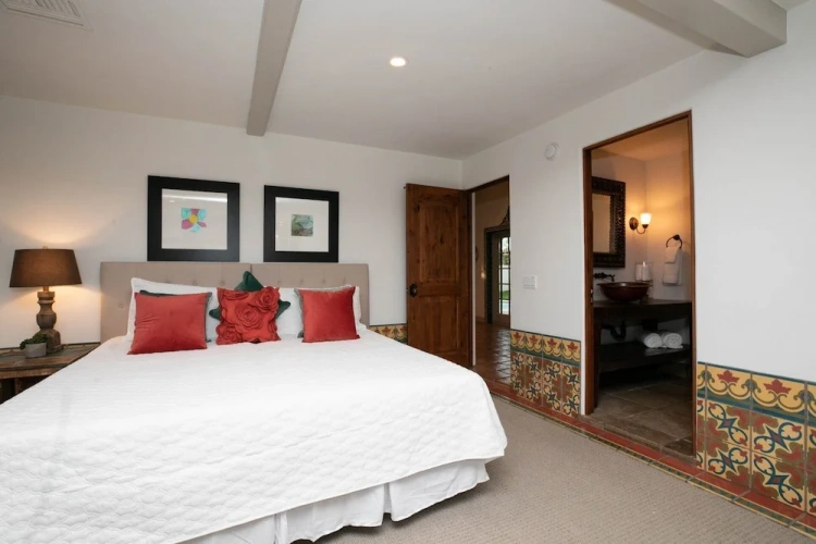 6 Bedrooms Cottage