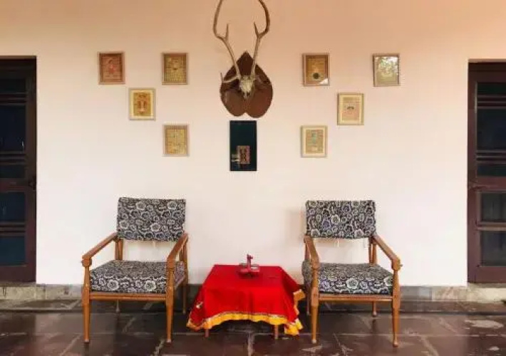 Daulat Niwas Hotel