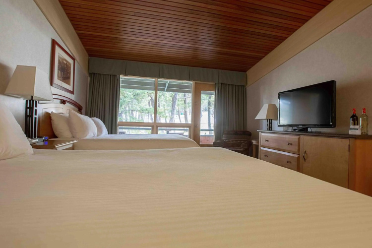 Fairmont Hot Springs Resort photo 6