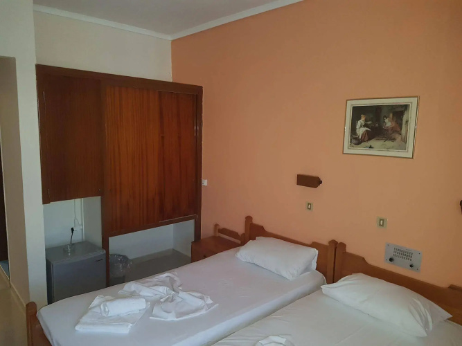 Paradise Hotel