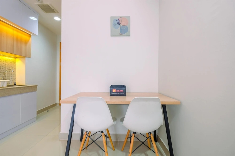 Minimalist Studio Room At Evenciio Margonda Apartment