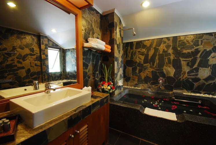 Privacy Beach Resort & Spa