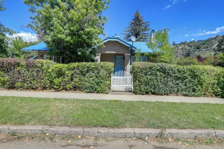 2 Bedrooms Cottage