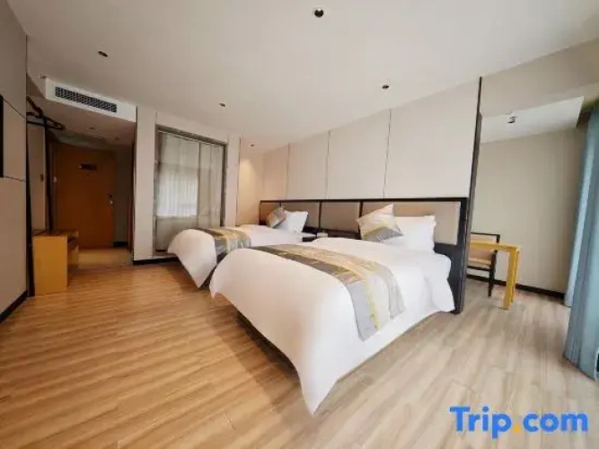 Standard Double room with river view