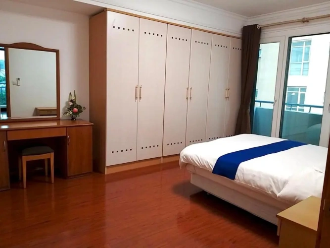 1 Bedroom Apartment with balcony and with view