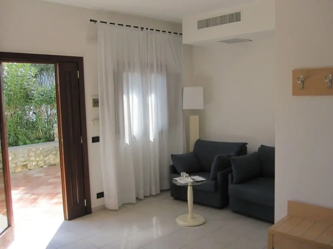 Standard Quadruple Family room