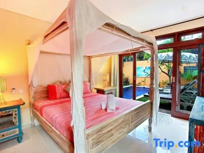Seminyak Double6 Beach 5BR Villa - pool & parking