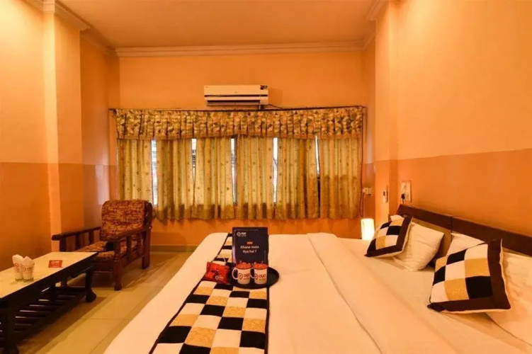 Hotel Bharat