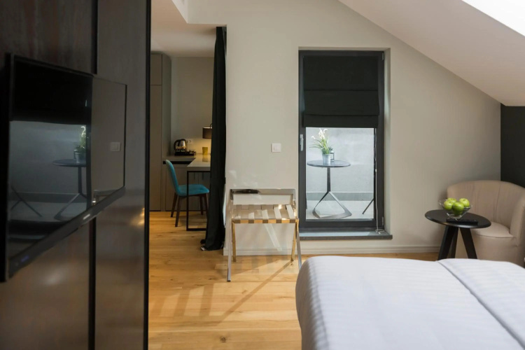 Livris Hotel