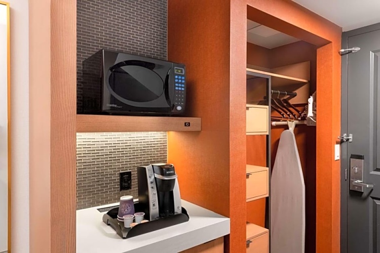 1 Bedroom Standard Double Suite