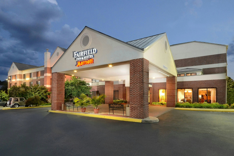 Fairfield Inn & Suites By Marriott Charlottesville North - Charlottesville, VA