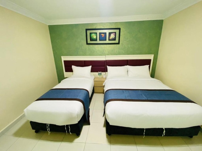 Standard Triple room